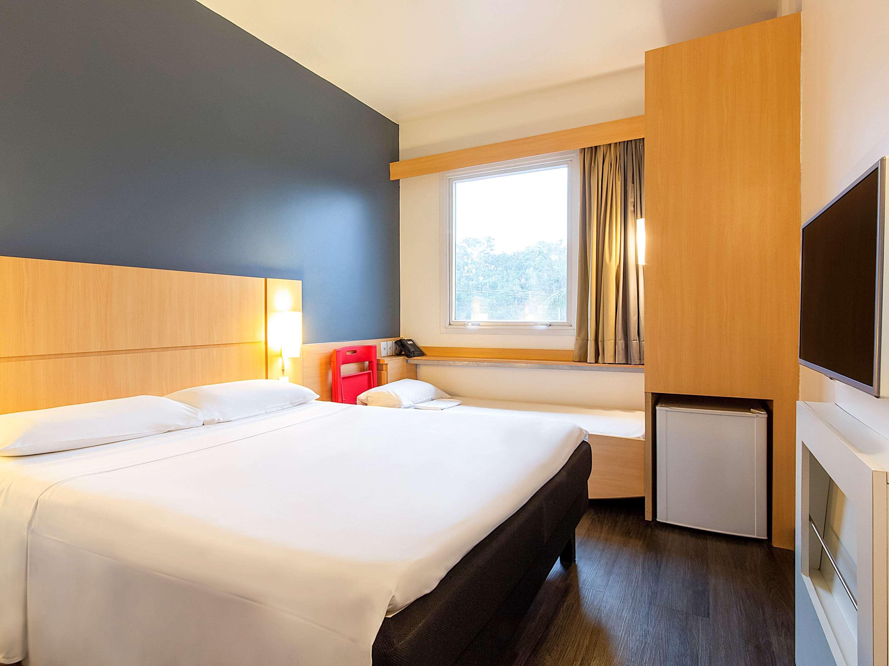 Hotel Ibis Manaus Aeroporto Esterno foto