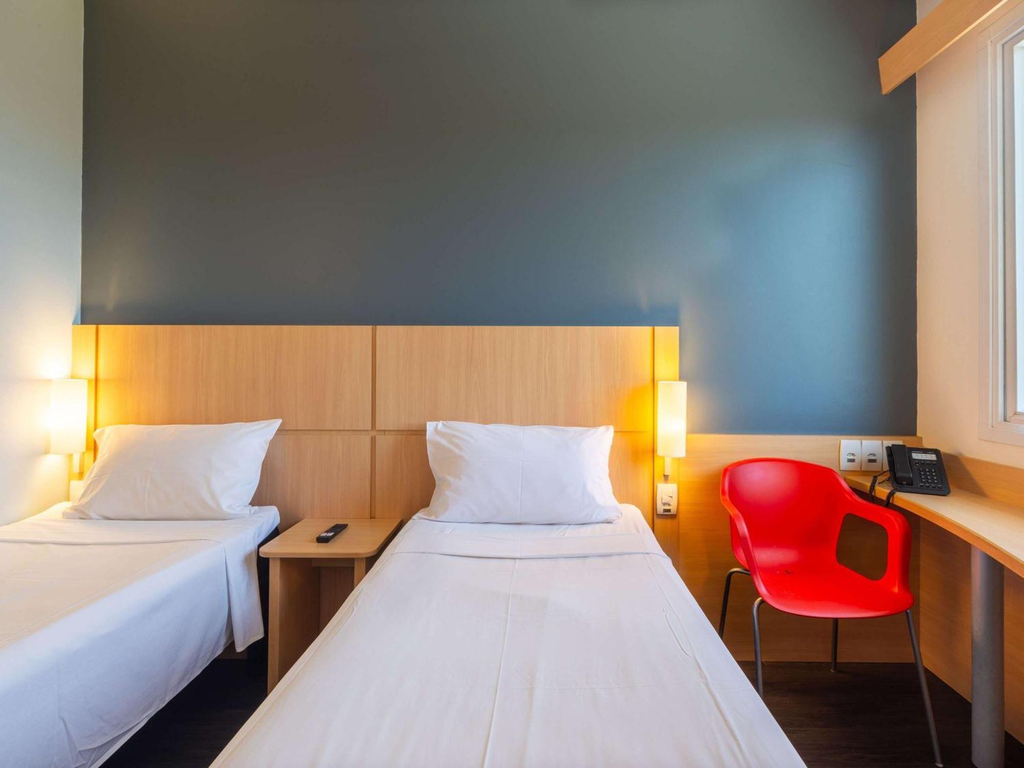 Hotel Ibis Manaus Aeroporto Esterno foto