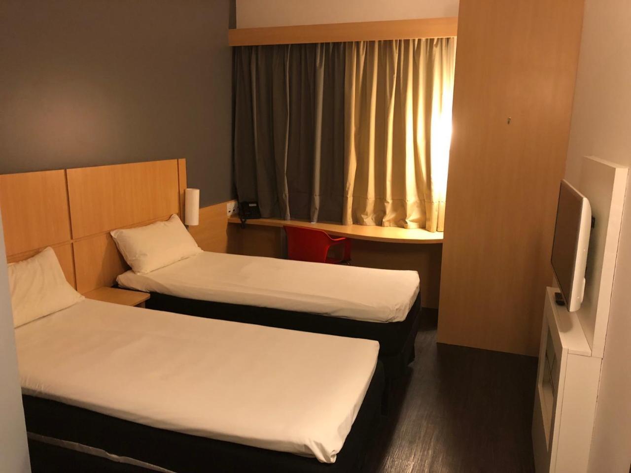 Hotel Ibis Manaus Aeroporto Esterno foto